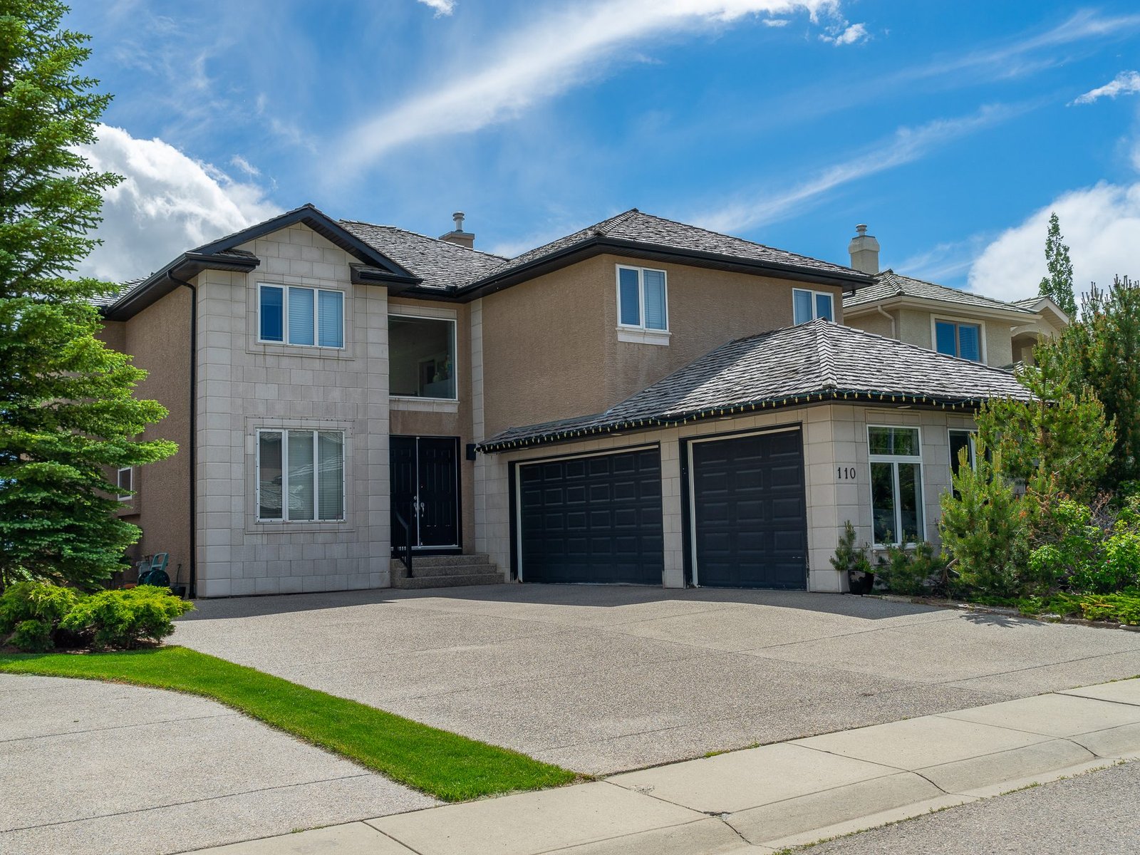 Executive home in Royal Oak Calgary